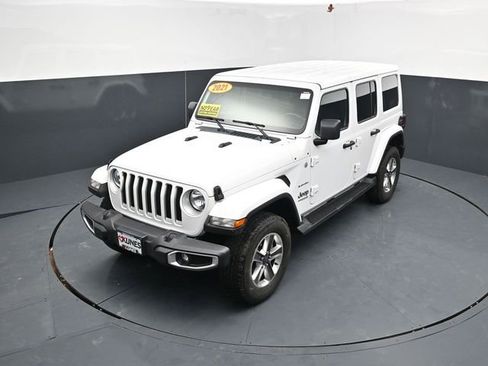 Used 2021 Jeep Wrangler Unlimited Sahara w/ Uconnect 4C Nav & Sound Group AWD/4WD image 49
