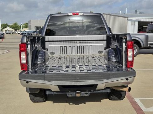 Used 2022 Ford F250 Lariat w/ Lariat Ultimate Package AWD/4WD image 14