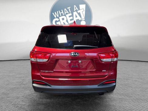 Used 2017 Kia Sorento AWD w/ LX Convenience Package image 5