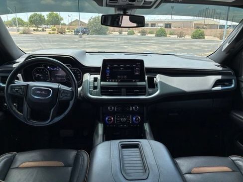 Used 2021 GMC Yukon XL AT4 w/ AT4 Premium Package AWD/4WD image 16