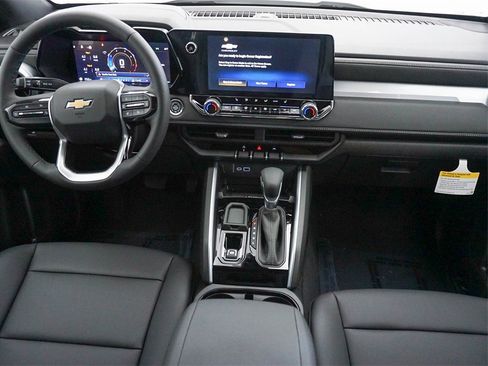 New 2025 Chevrolet Colorado LT w/ LT Convenience Package image 17