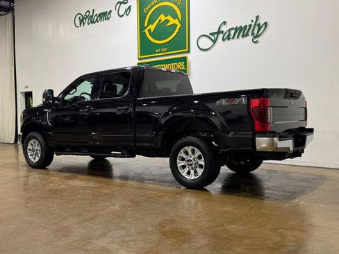 Used 2020 Ford F250 XLT AWD/4WD image 6