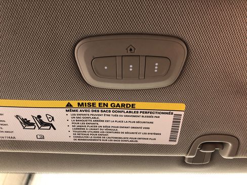 Certified 2024 Chrysler Pacifica Limited image 25