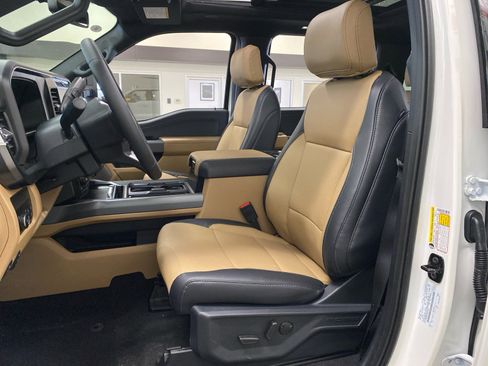 New 2026 Ford F350 Lariat w/ Black Appearance Package image 38