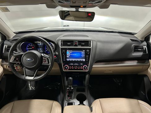 Used 2018 Subaru Outback 2.5i Limited image 11