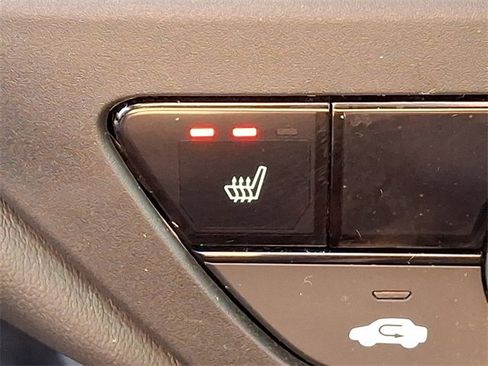 Certified 2023 Honda Accord EX image 25