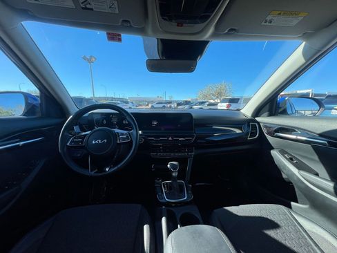 Used 2025 Kia Seltos S image 33
