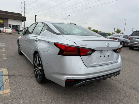 Used 2022 Nissan Altima 2.5 SR FWD image 8