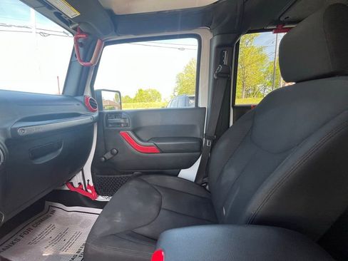 Used 2017 Jeep Wrangler Unlimited Sport AWD/4WD image 14