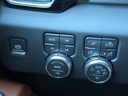 New 2026 GMC Sierra 2500 Denali Ultimate w/ Max Trailering Package image 30