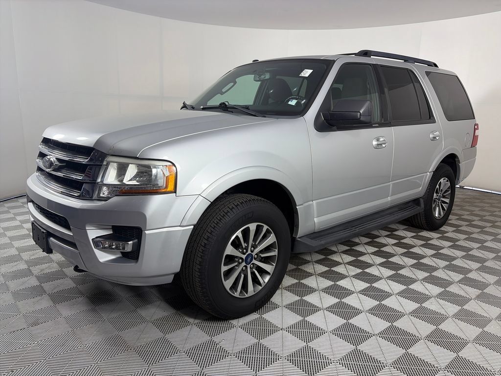 Used 2017 Ford Expedition XLT AWD/4WD image 3
