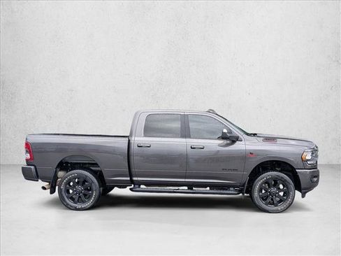 Used 2022 RAM 2500 Big Horn w/ Night Edition AWD/4WD image 5