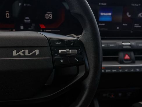 Used 2025 Kia K4 FWD image 26