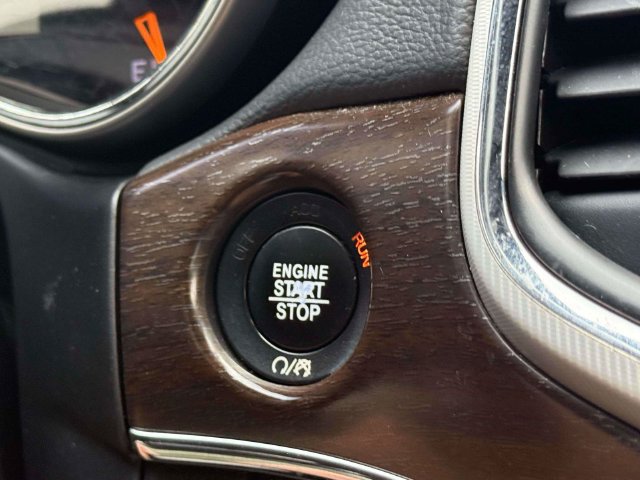 Used 2018 Jeep Grand Cherokee Limited AWD/4WD image 27