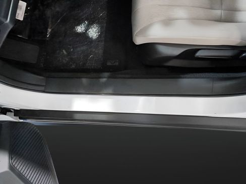 Used 2025 Honda Accord LX image 11