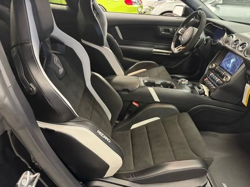 Used 2020 Ford Mustang Shelby GT500 w/ Technology Package RWD image 17