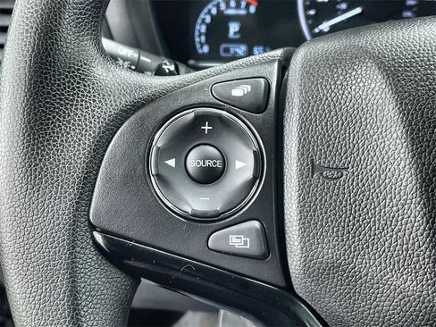 Used 2022 Honda HR-V EX image 16