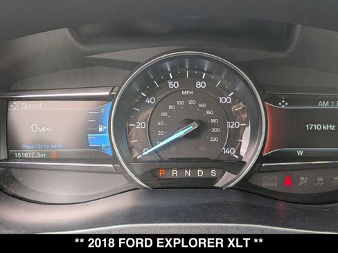 Used 2018 Ford Explorer XLT w/ Equipment Group 202A AWD/4WD image 17