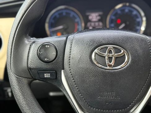 Used 2017 Toyota Corolla LE image 17