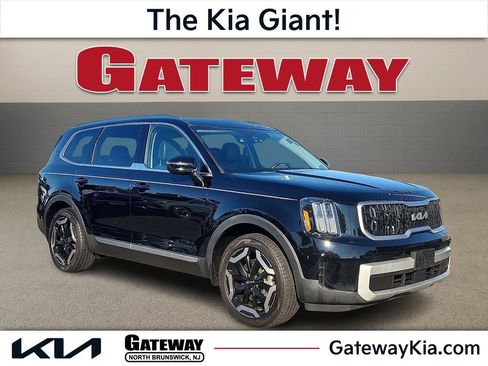 Certified 2024 Kia Telluride EX w/ EX Captain's Chair Package AWD/4WD image 1