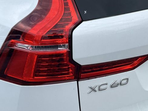 Used 2023 Volvo XC60 B5 Plus w/ Protection Package Premier image 10