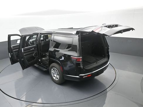 Used 2024 Jeep Wagoneer 2WD image 61