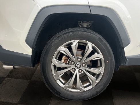 Used 2022 Toyota RAV4 Limited image 8