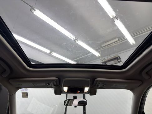 Used 2019 Subaru Forester Premium w/ All-Weather Package image 22