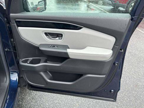 Certified 2025 Honda Pilot EX-L image 15
