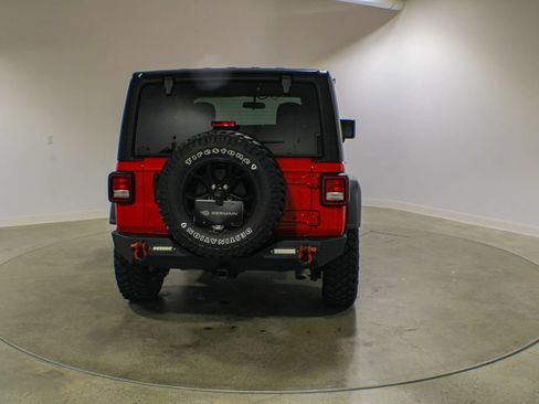 Used 2022 Jeep Wrangler Sport AWD/4WD image 6