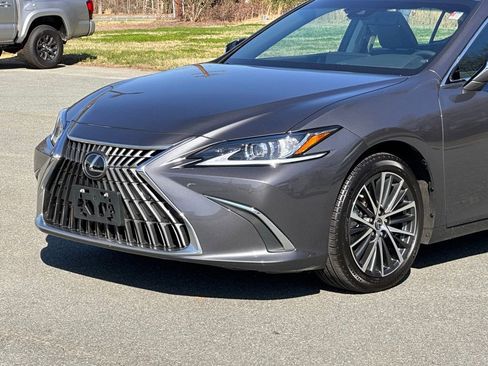Used 2023 Lexus ES 250 w/ Premium Package image 38