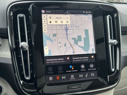 New 2026 Volvo XC40 B5 Plus w/ Protection Package Premier image 27