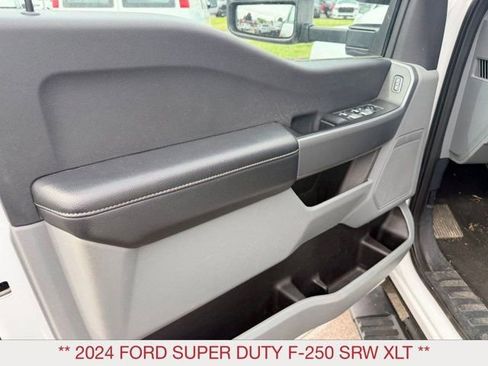 Used 2024 Ford F250 XLT w/ Snow Plow Prep Package AWD/4WD image 12