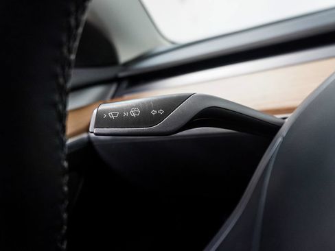 Used 2023 Tesla Model 3 Standard Range RWD image 17