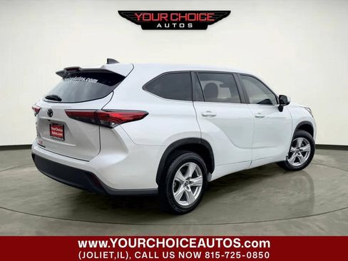 Used 2023 Toyota Highlander L FWD image 9