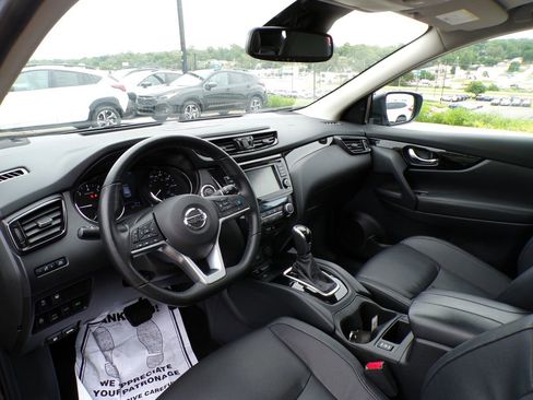 Used 2022 Nissan Rogue Sport SL w/ Premium Package AWD/4WD image 11