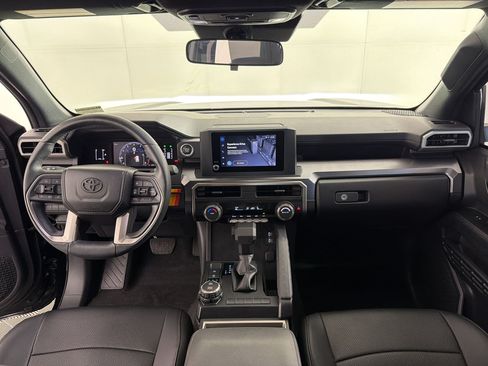 Used 2025 Toyota 4Runner SR5 AWD/4WD image 16