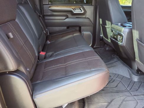 Used 2025 Chevrolet Silverado 3500 High Country w/ High Country Premium Package AWD/4WD image 21