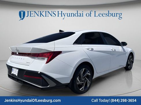 New 2026 Hyundai Elantra Limited FWD image 4