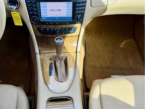 Used 2008 Mercedes-Benz E 350 Luxury image 13