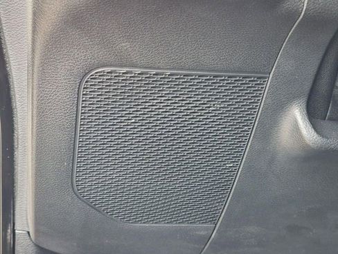 Used 2018 Jeep Wrangler Unlimited Sahara AWD/4WD image 22
