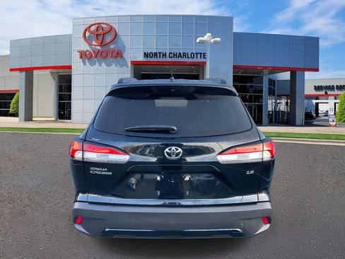 Used 2024 Toyota Corolla Cross LE FWD image 8