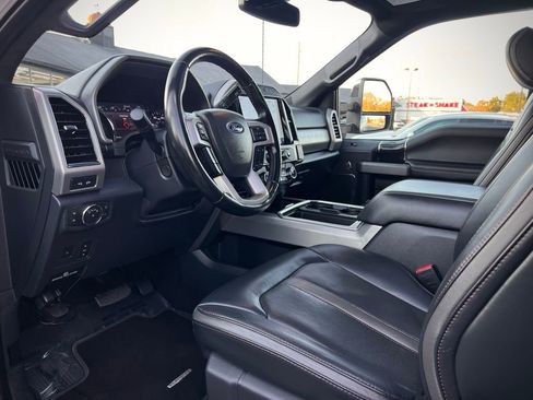 Used 2022 Ford F250 Platinum w/ FX4 Off-Road Package image 40