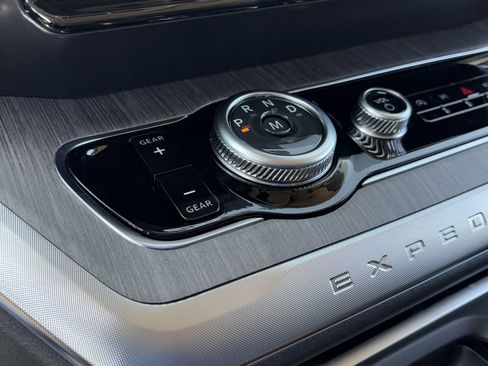 New 2025 Ford Expedition Platinum w/ Platinum Ultimate Package image 47