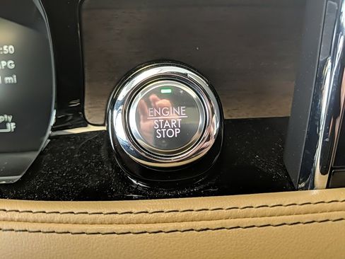 Certified 2021 Lincoln Corsair Reserve image 27