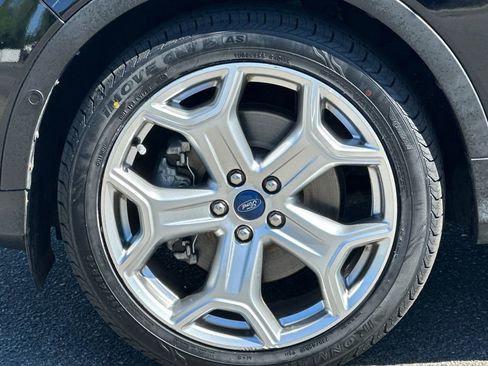Used 2019 Ford Escape Titanium FWD image 28