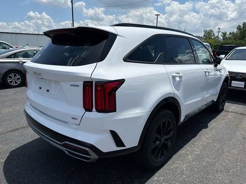 Used 2023 Kia Sorento SX AWD/4WD image 4