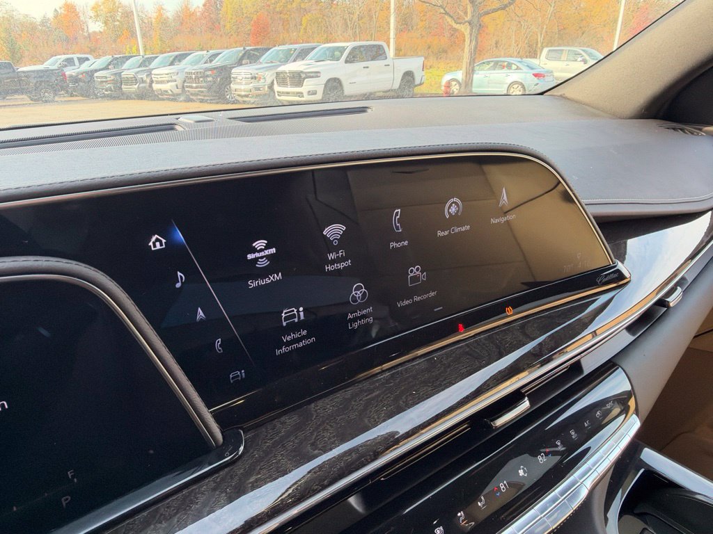 Used 2023 Cadillac Escalade Premium Luxury w/ LPO, Floor Liner Package AWD/4WD image 8