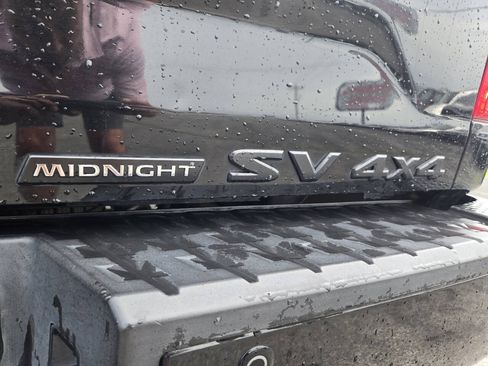 Used 2019 Nissan Titan SV w/ SV Convenience Package AWD/4WD image 14
