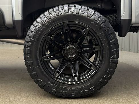 Used 2026 GMC Sierra 3500 Denali Ultimate AWD/4WD image 12